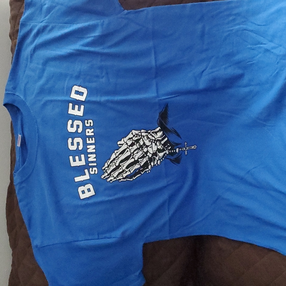 CUSTOM MADE TSHIRTS